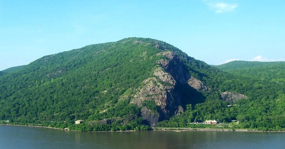 Breakneck Ridge Trail
