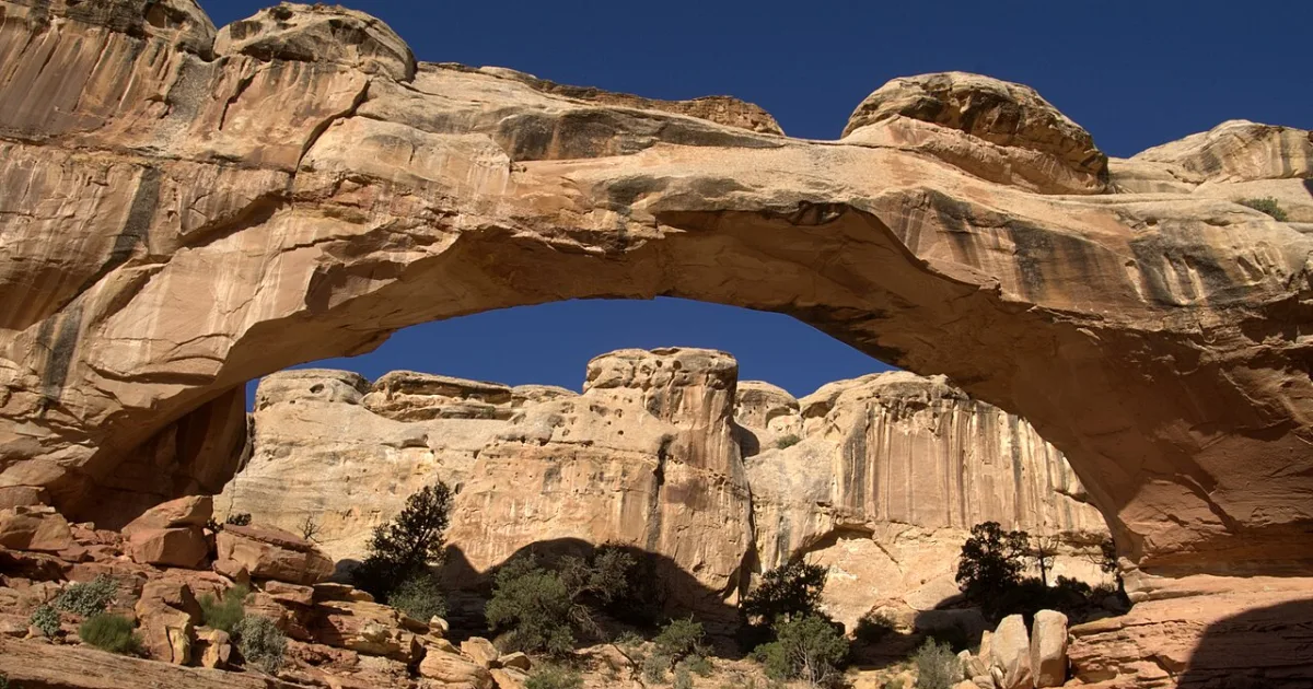 Hickman Bridge Trail