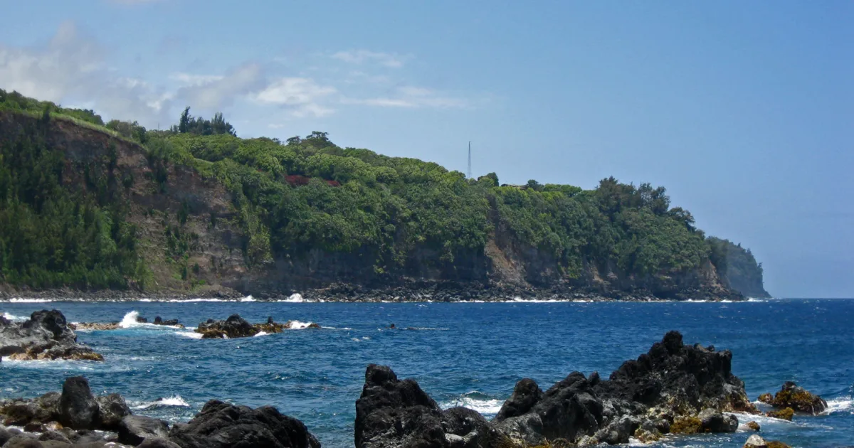 Laupahoeho Point Trail