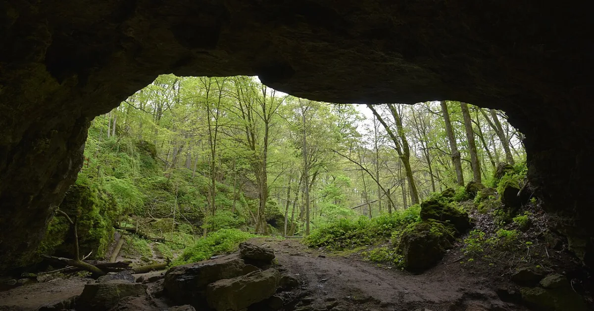 Maquoketa Caves Trail — Maquoketa, Iowa