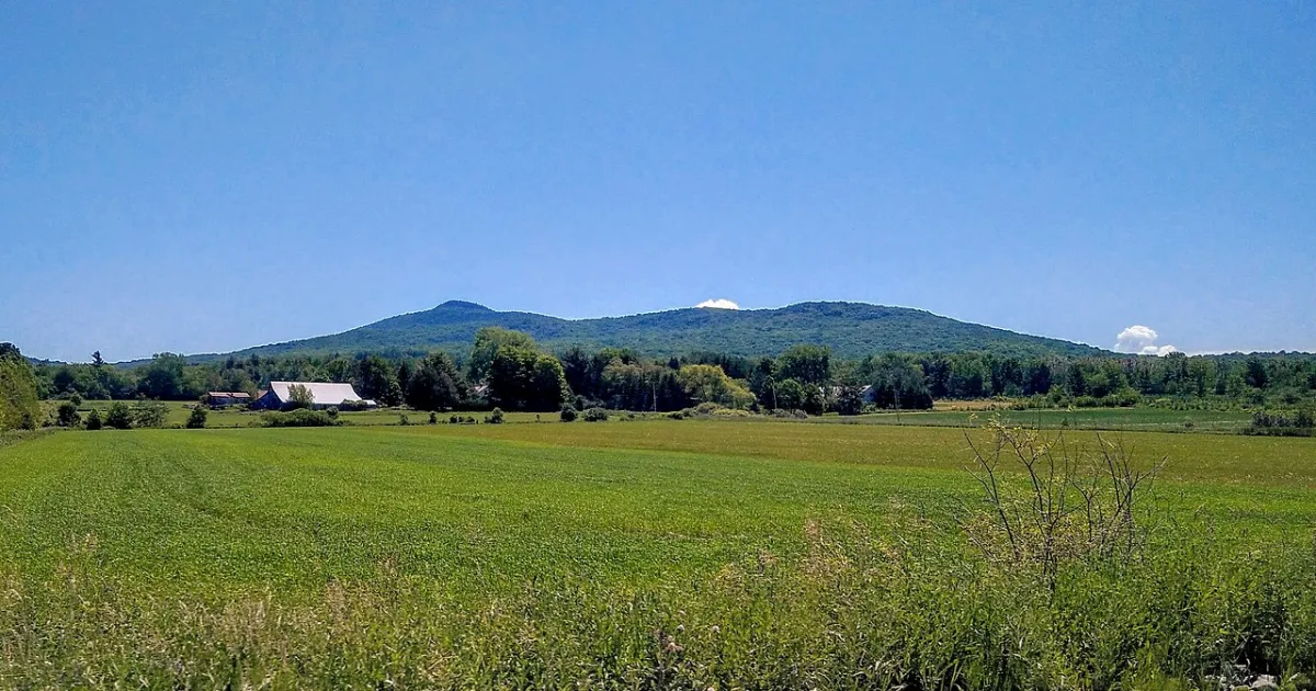 Mount Pinnacle Trail
