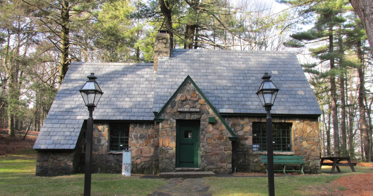 Mount Tom State Reservation Trail