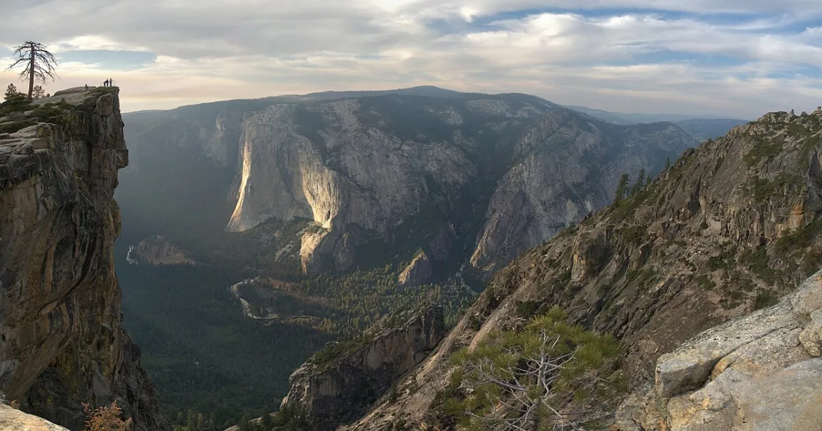 Taft Point Trail