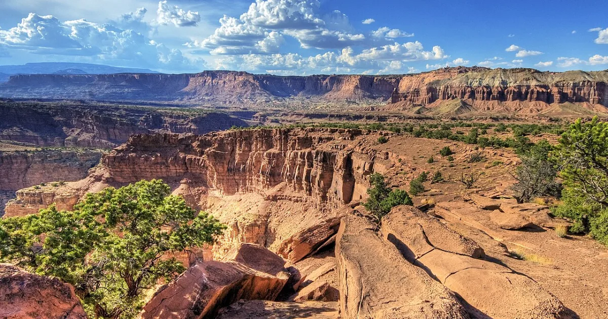 Cathedral Valley Loop
