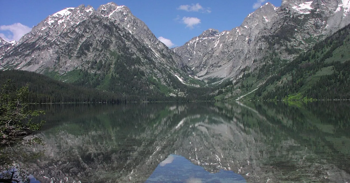 Leigh Lake Trail