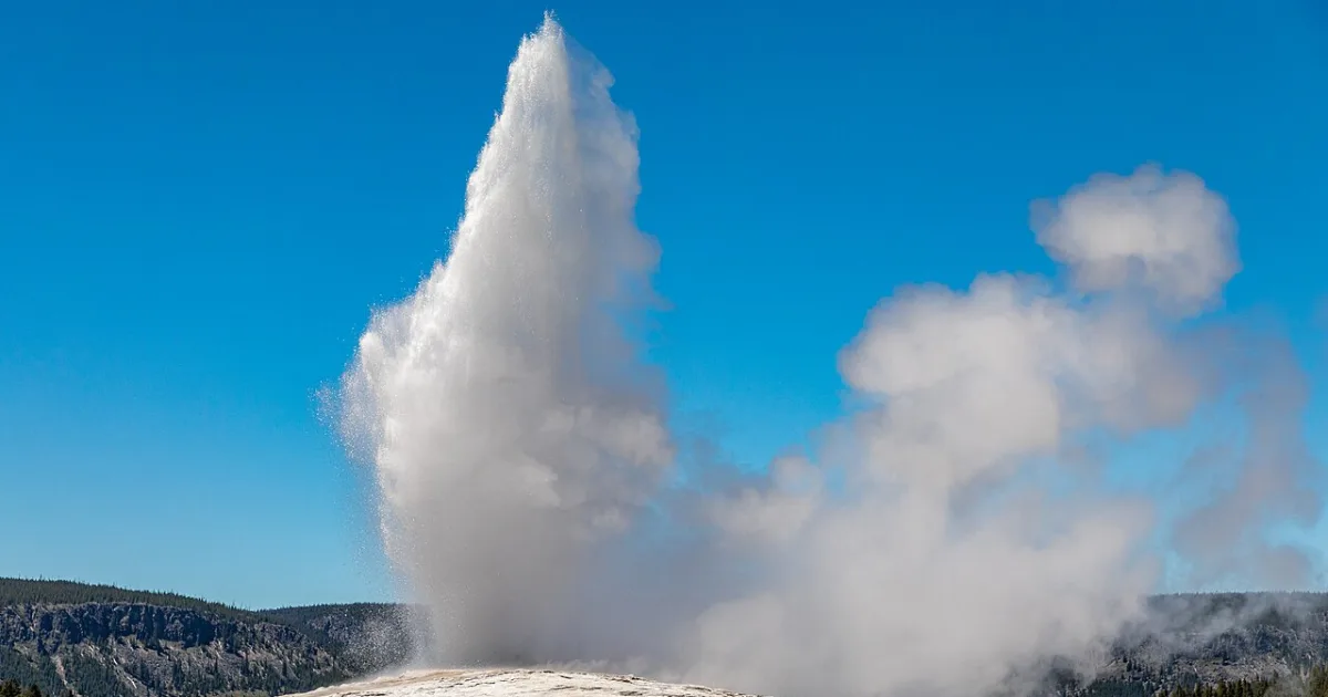 Old Faithful Geyser Loop