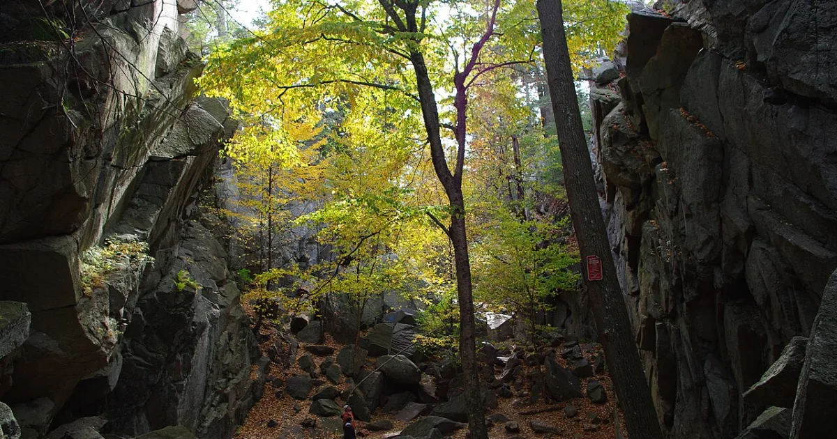 Purgatory Chasm Trail Newport