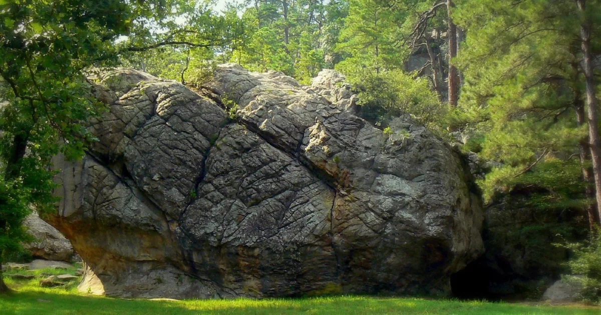 Robbers Cave Nature Trail