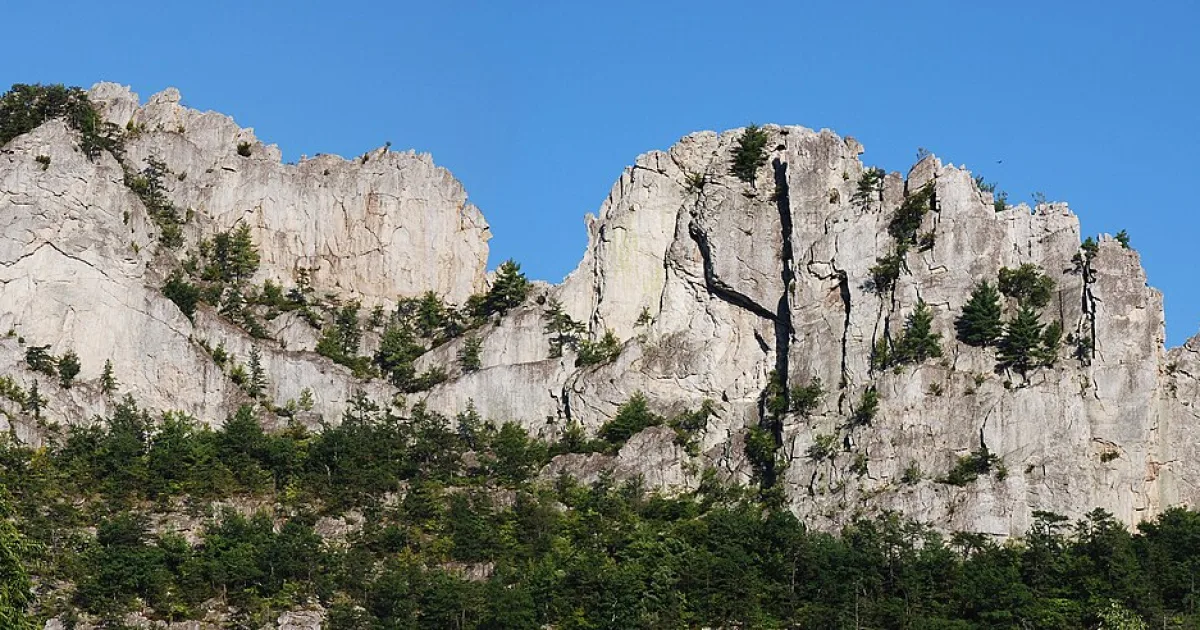 Seneca Rocks Trail — Monongahela National Forest, West Virginia