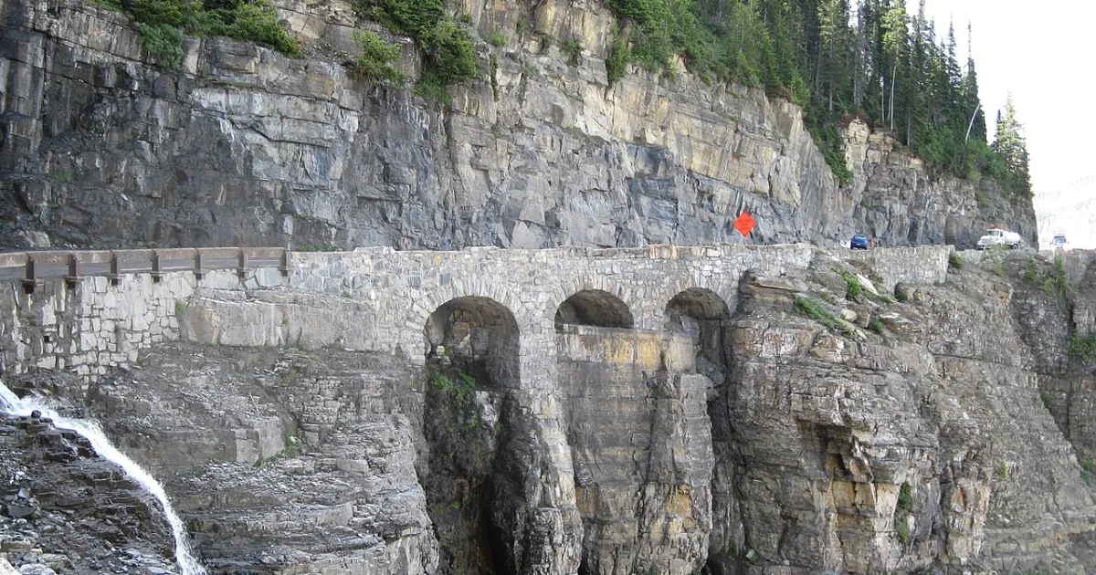Siyeh Pass Trail