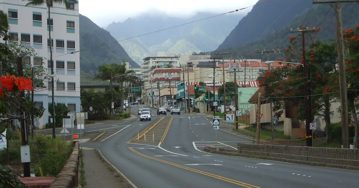 Iao Needle Overlook Trail