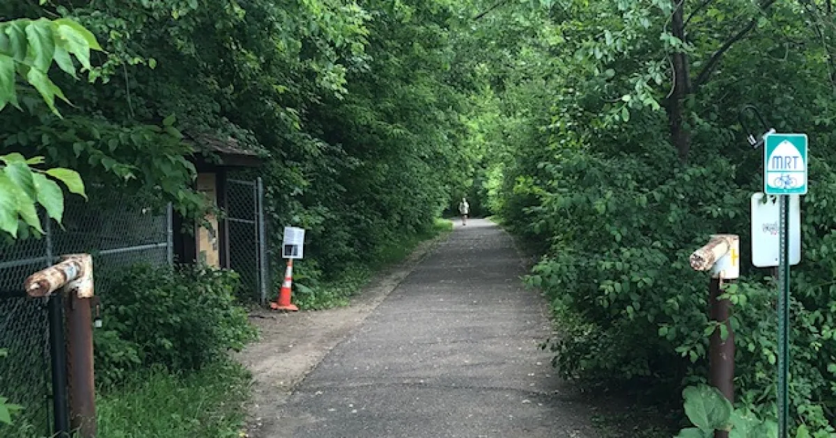 Minnehaha Trail