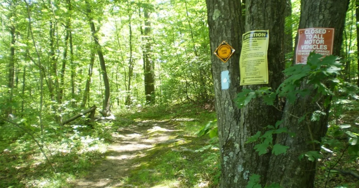 Starr Cave State Preserve Trail