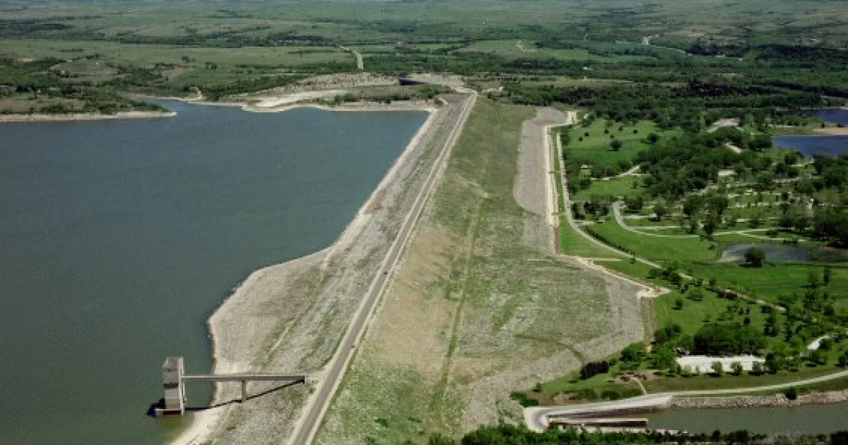 Tuttle Creek Trail